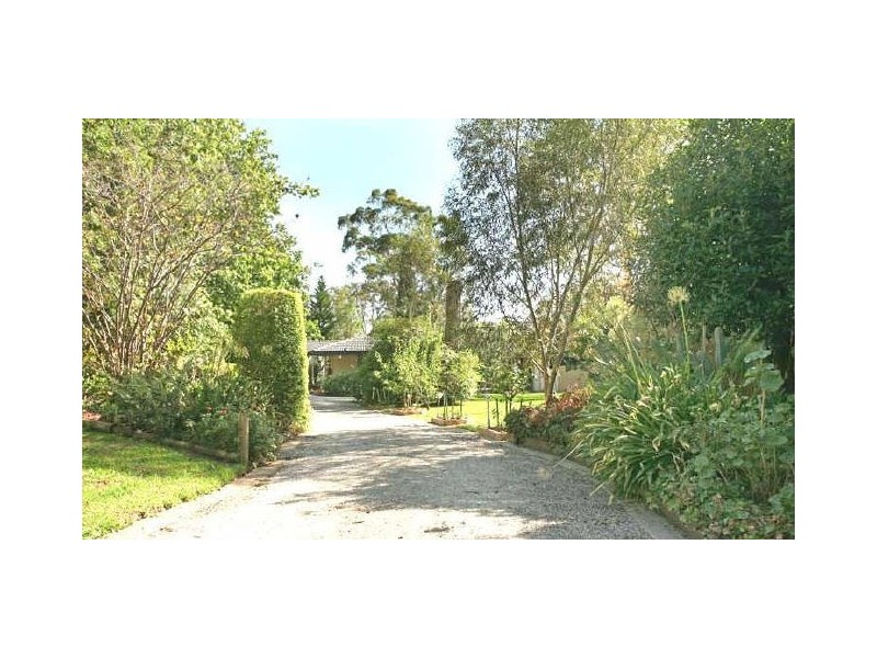 1 Sandra Court, Croydon VIC 3136