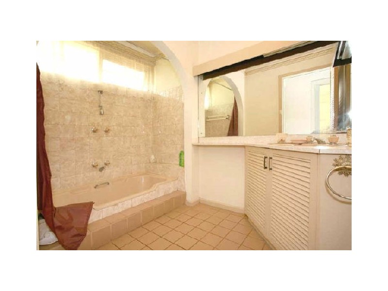 1 Sandra Court, Croydon VIC 3136