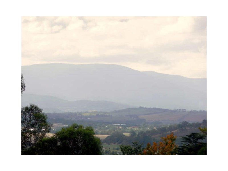 14 Crown Point, Chirnside Park VIC 3116