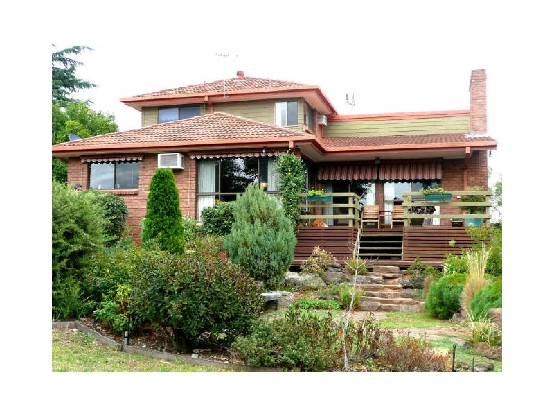 14 Crown Point, Chirnside Park VIC 3116