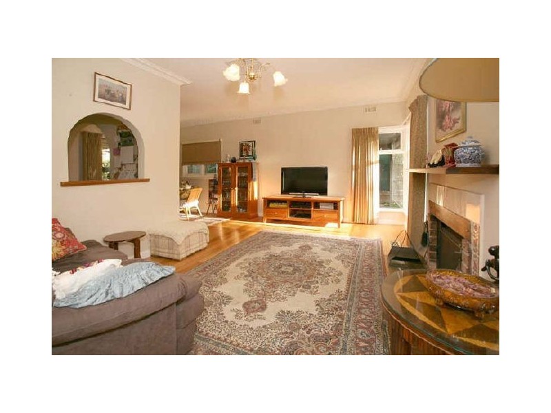 22 Lincoln Road, Croydon VIC 3136