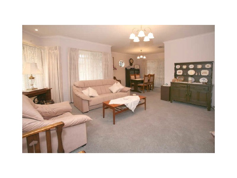 15 Whernside Court, Mooroolbark VIC 3138