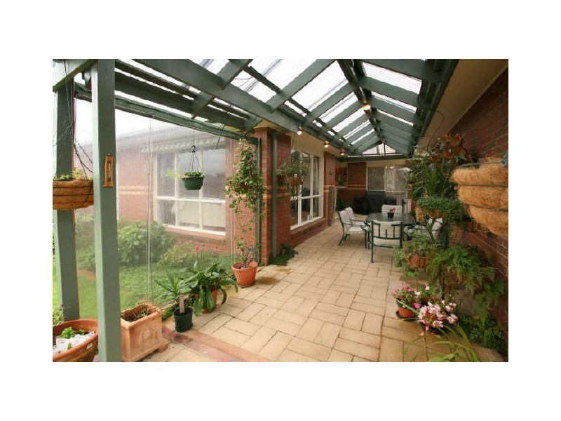 15 Whernside Court, Mooroolbark VIC 3138