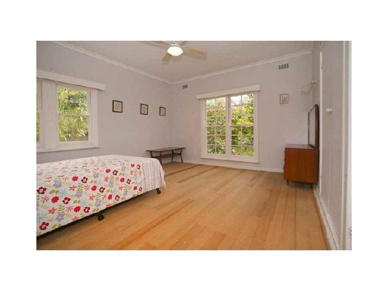 6 Mount View Street, Croydon VIC 3136