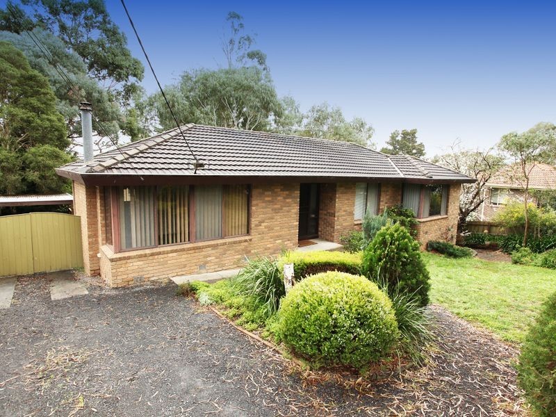 27 Williams Rd, Mooroolbark VIC 3138