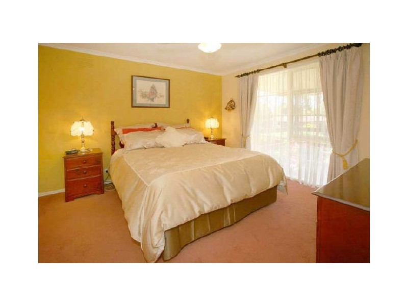 41 Landscape Drive, Mooroolbark VIC 3138