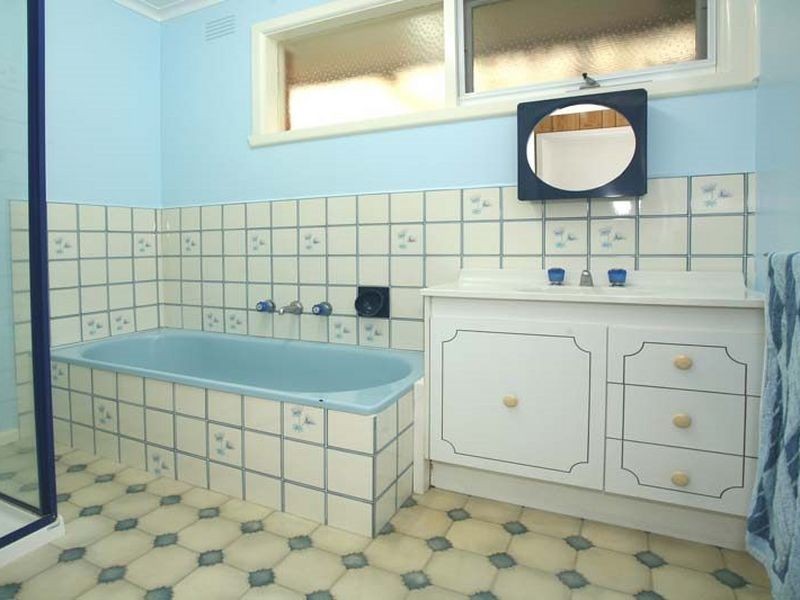 14 Macmillan  Street, Mooroolbark VIC 3138