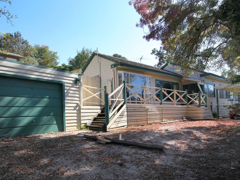 7 Central Avenue, Mooroolbark VIC 3138