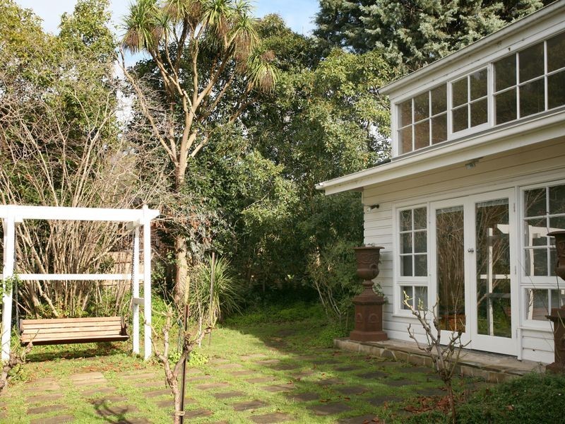 14 Thackeray Court, Croydon VIC 3136