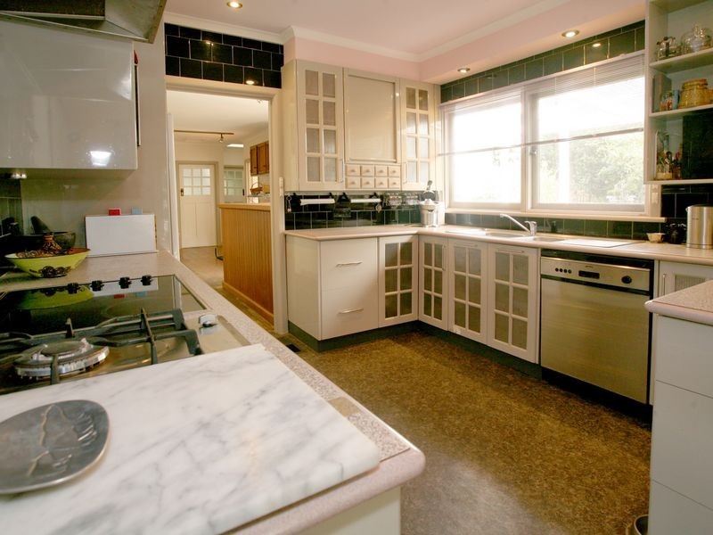 14 Thackeray Court, Croydon VIC 3136