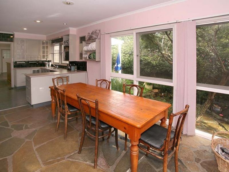 14 Thackeray Court, Croydon VIC 3136