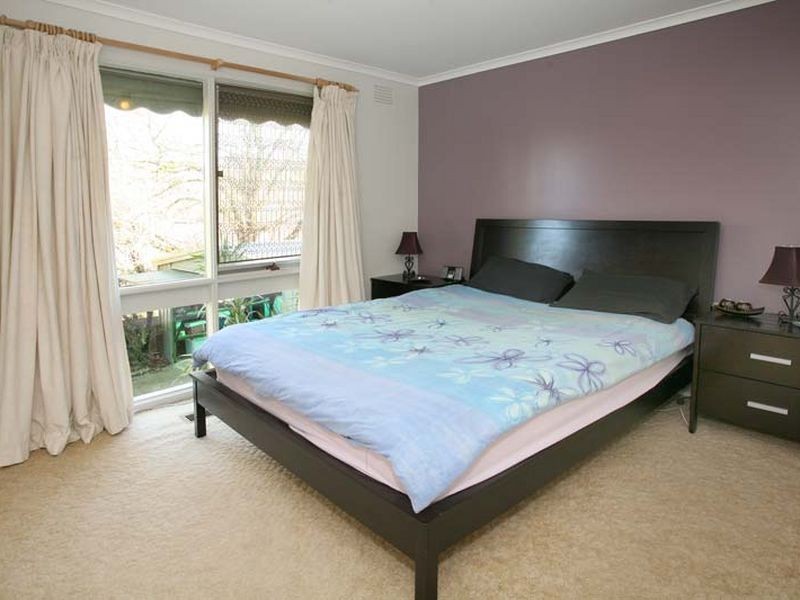 13 Eastwood Crescent, Mooroolbark VIC 3138