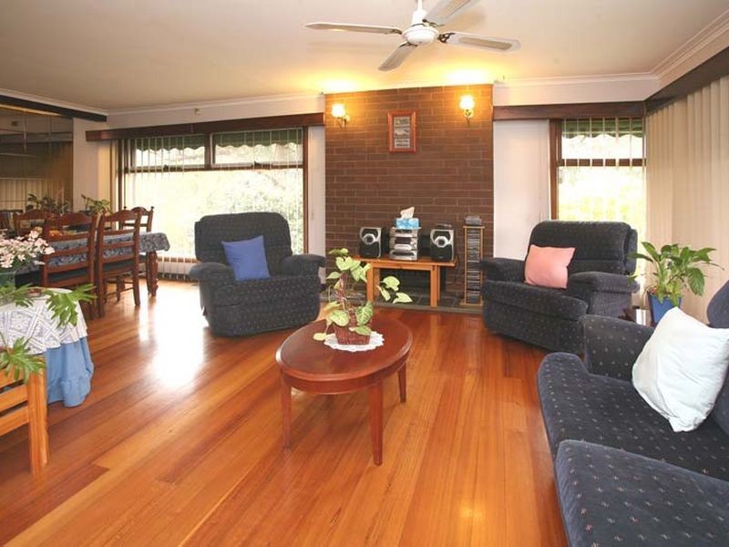 8 Uralla Court, Mooroolbark VIC 3138