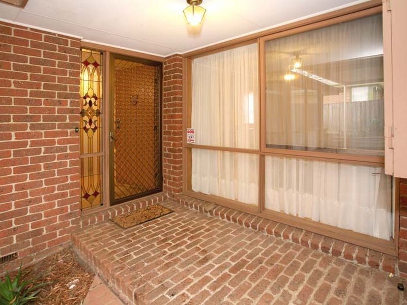 9 Woody Link, Croydon South VIC 3136