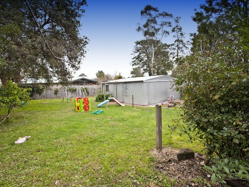 19 Andrew Street, Mooroolbark VIC 3138