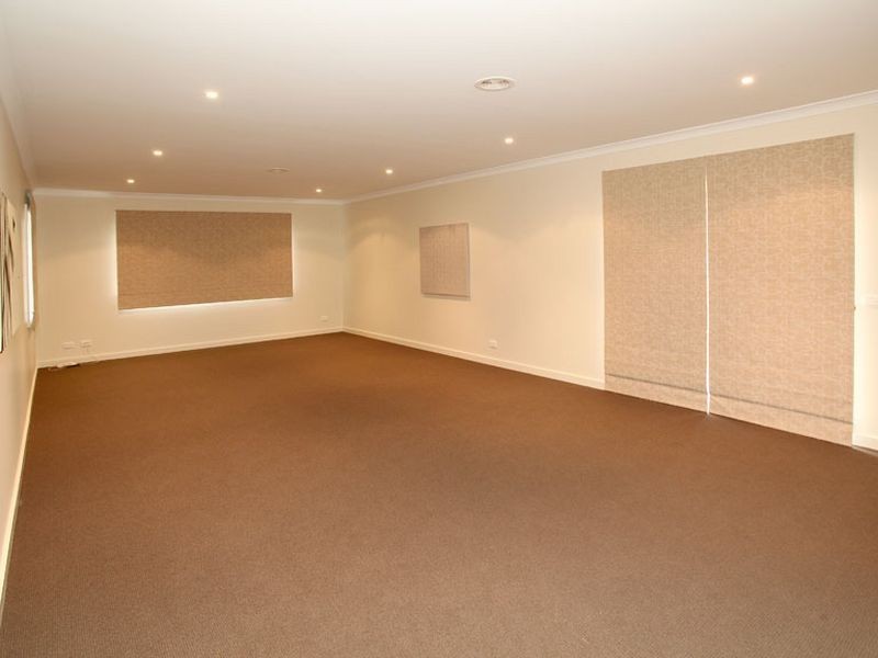 85 Larbert Road, Mooroolbark VIC 3138
