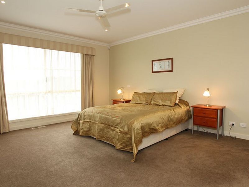 85 Larbert Road, Mooroolbark VIC 3138