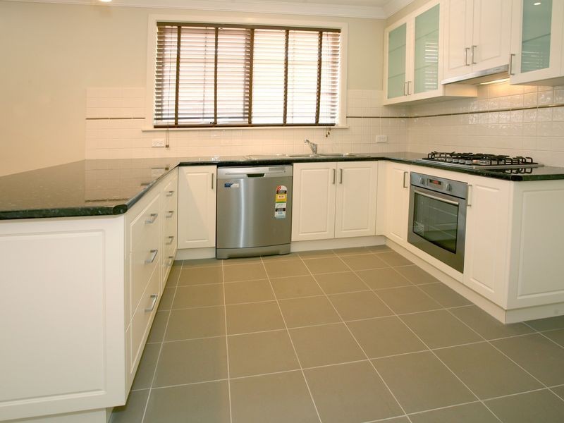 1/2 Deborah Street, Kilsyth VIC 3137