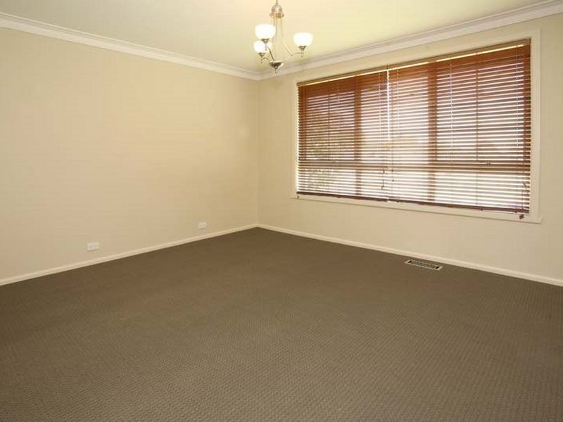 1/2 Deborah Street, Kilsyth VIC 3137