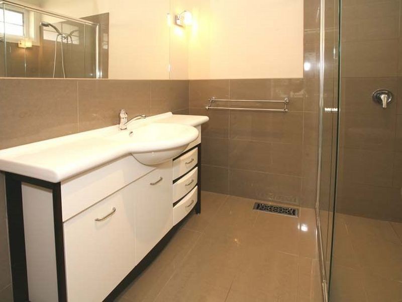 1/2 Deborah Street, Kilsyth VIC 3137