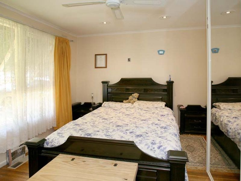 12 Taylor Road, Mooroolbark VIC 3138