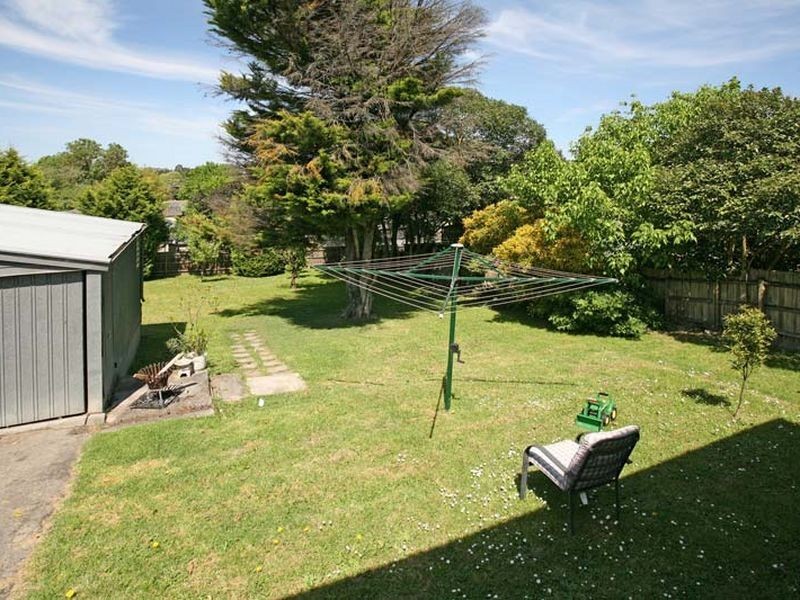 12 Taylor Road, Mooroolbark VIC 3138