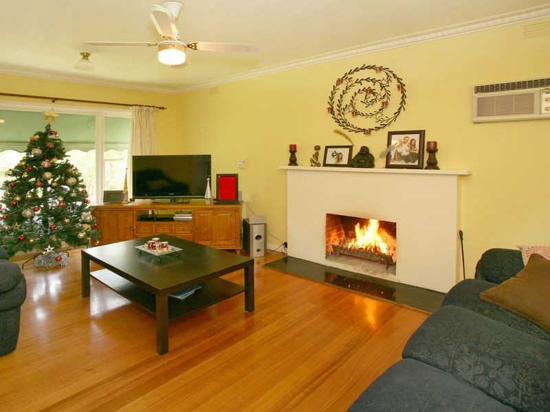 22 Nicholson Crescent, Lilydale VIC 3140