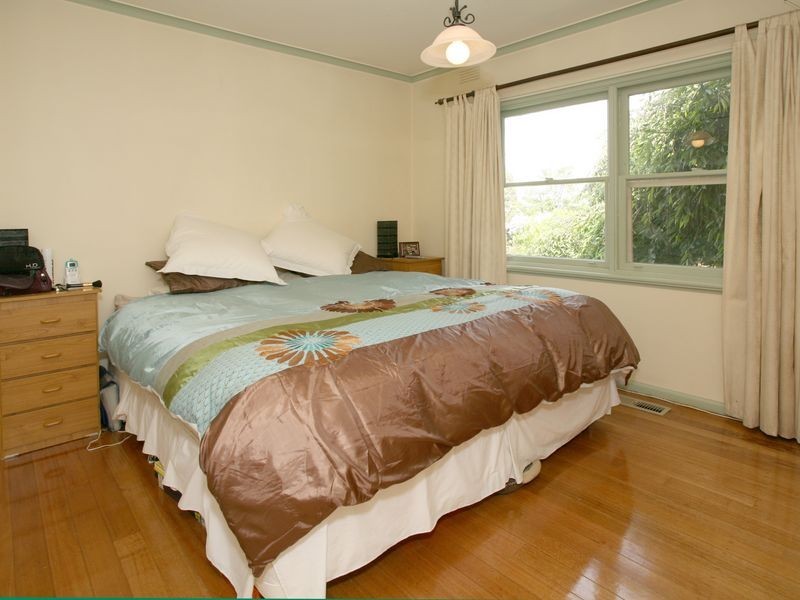 22 Nicholson Crescent, Lilydale VIC 3140