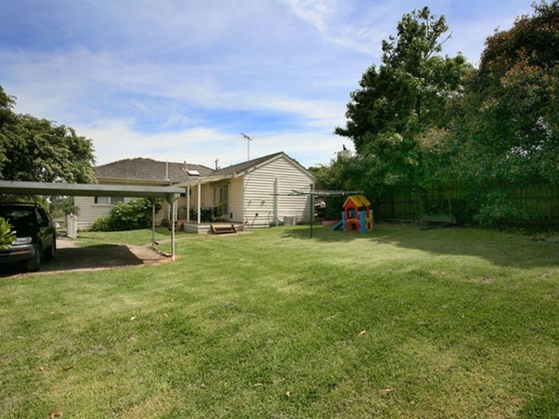 22 Nicholson Crescent, Lilydale VIC 3140