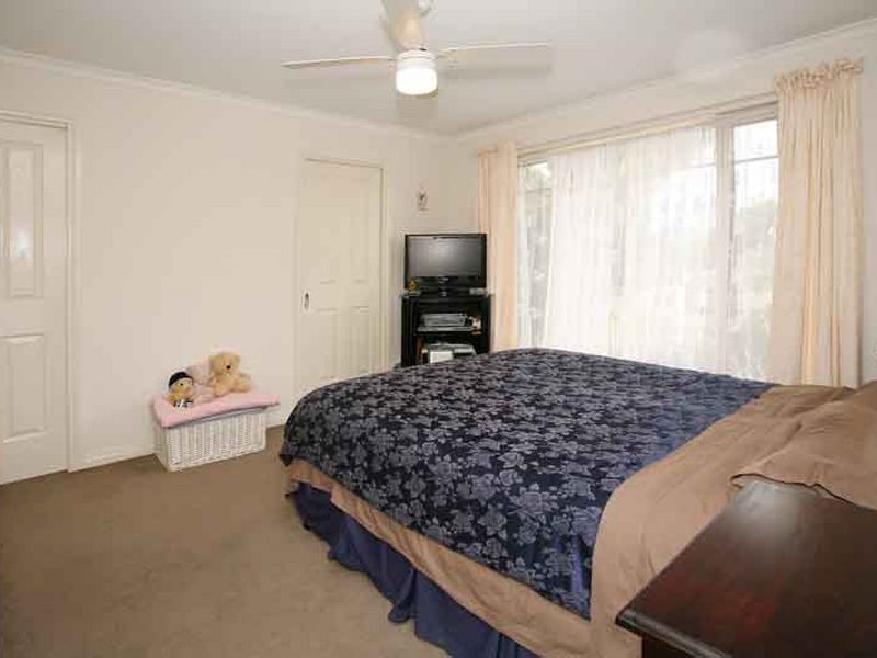 4 Dunoon Street, Mooroolbark VIC 3138