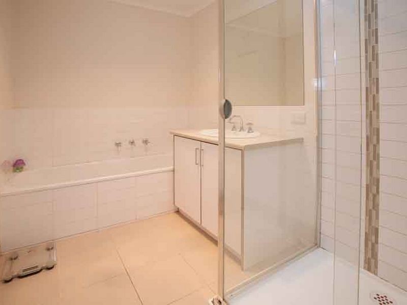 4 Dunoon Street, Mooroolbark VIC 3138