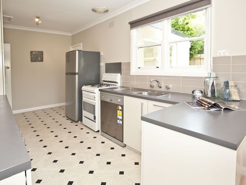 1/16 Diane Crescent, Mooroolbark VIC 3138