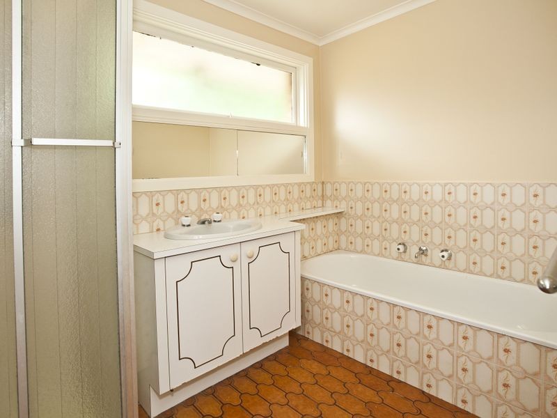 2/8 Churchill Road, Croydon VIC 3136