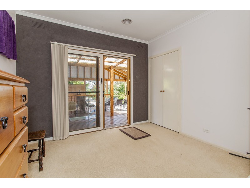 8 Old Kent Road, Mooroolbark VIC 3138