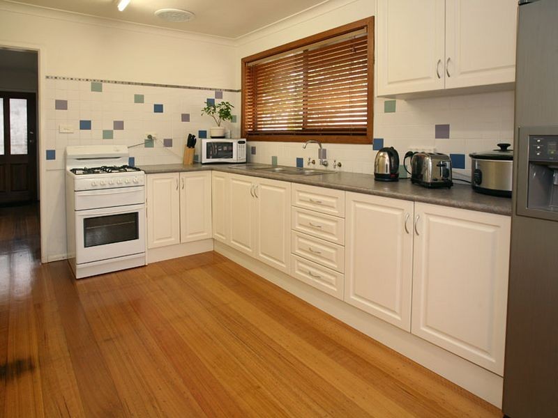 22 Esther Crescent, Mooroolbark VIC 3138