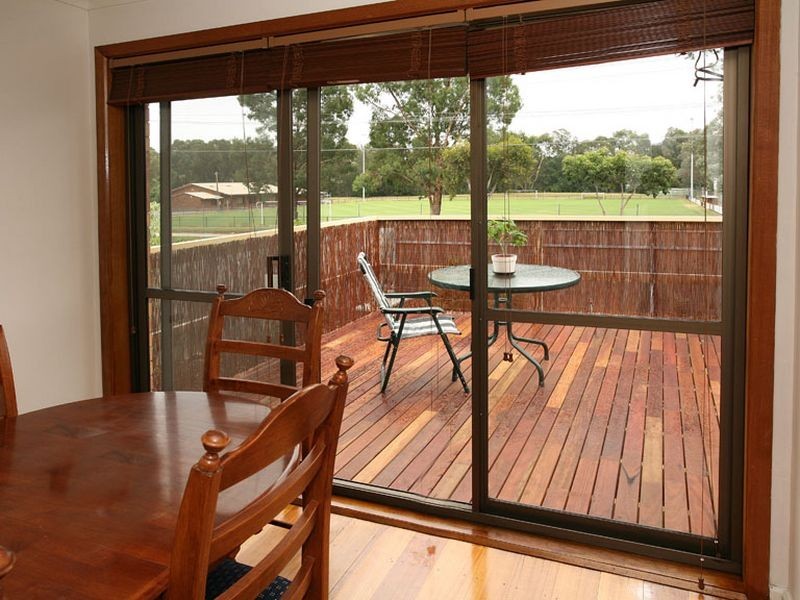 22 Esther Crescent, Mooroolbark VIC 3138