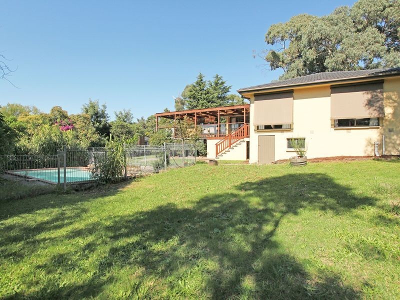 17 Alford Avenue, Mooroolbark VIC 3138