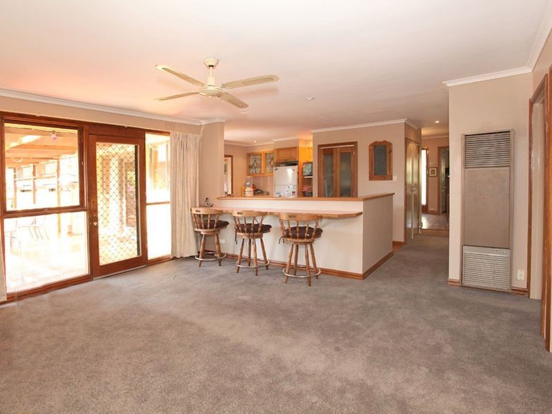 17 Alford Avenue, Mooroolbark VIC 3138