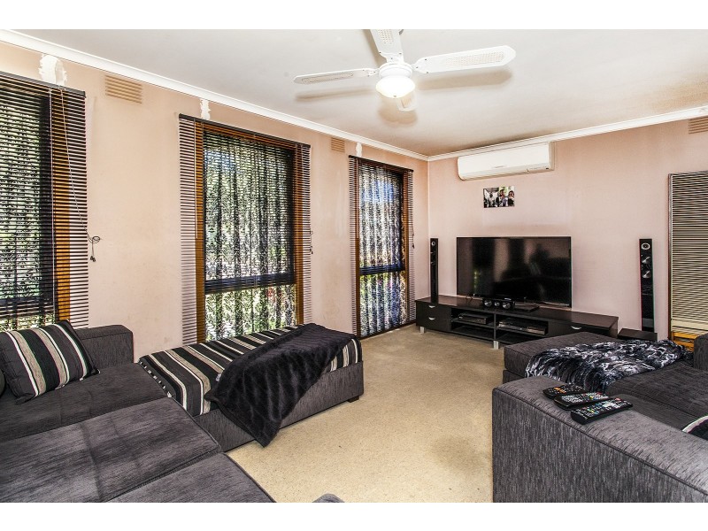 92 Liverpool Road, Kilsyth VIC 3137