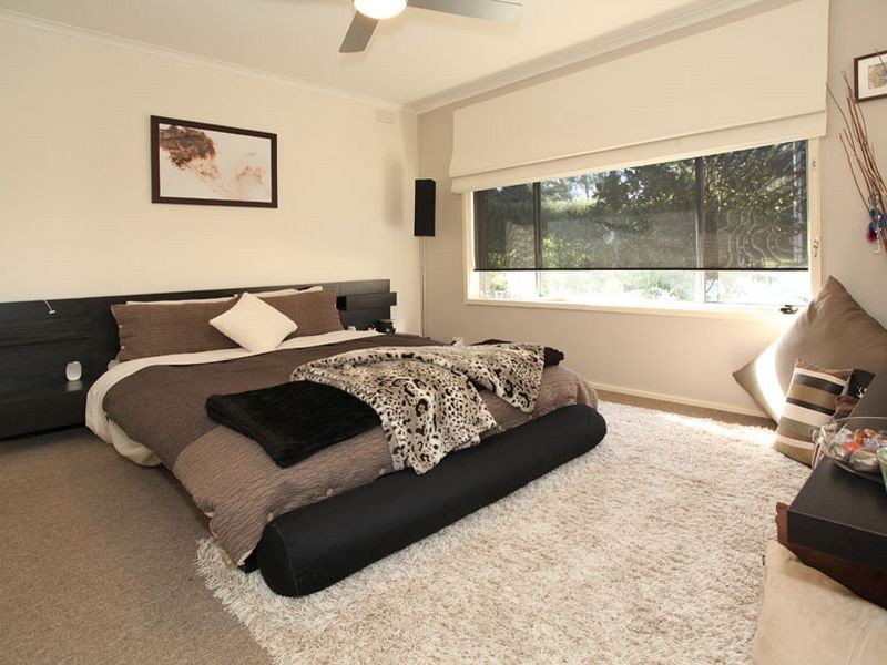 16 Russell Avenue, Mooroolbark VIC 3138