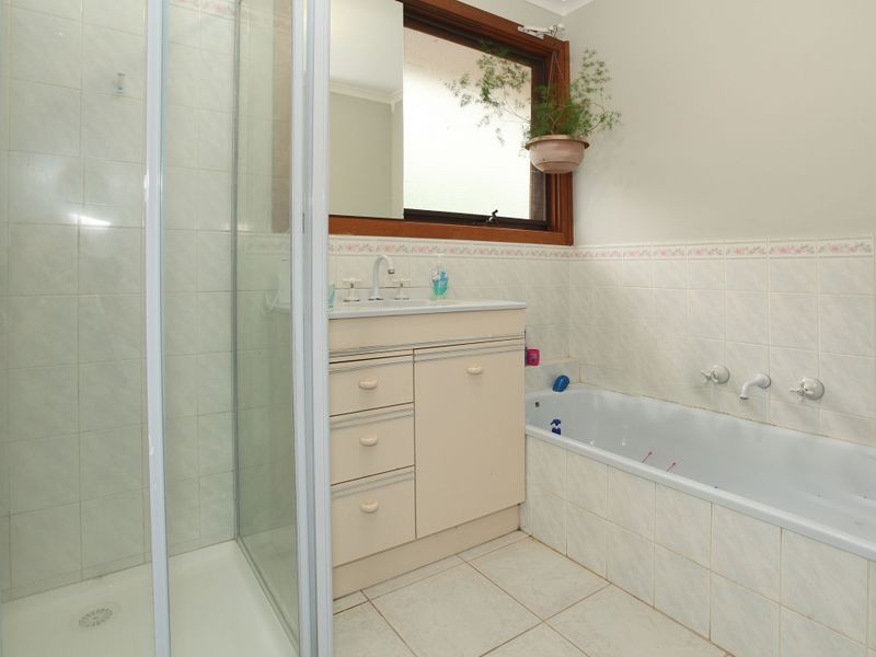 24 Huntingdale Drive, Chirnside Park VIC 3116