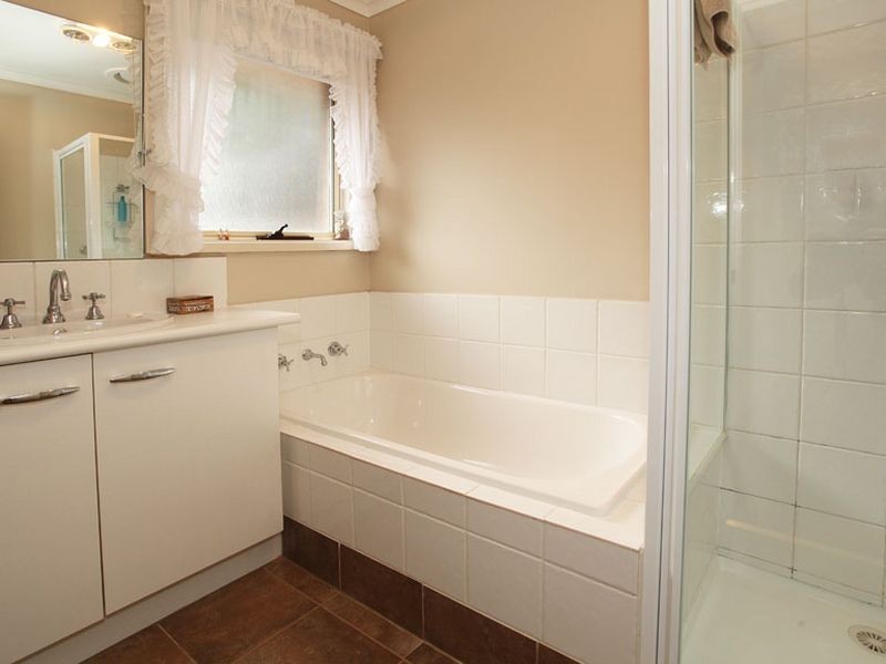 29 Brushy Park Rd, Wonga Park VIC 3115