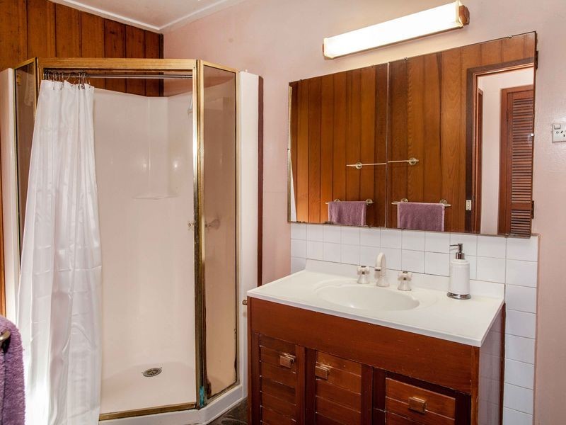 15 Pine Road, Mooroolbark VIC 3138