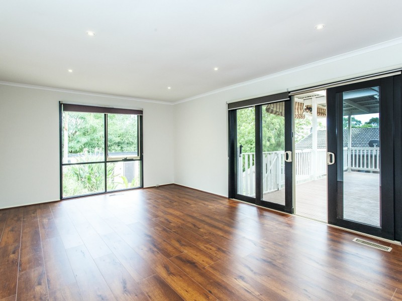 40 Kirkford Drive, Mooroolbark VIC 3138