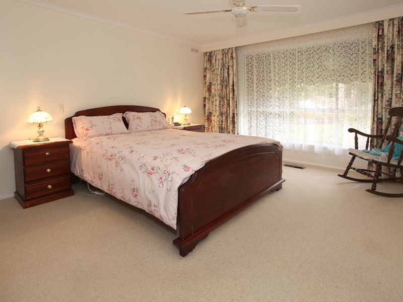 74 Diane Crescent, Croydon VIC 3136