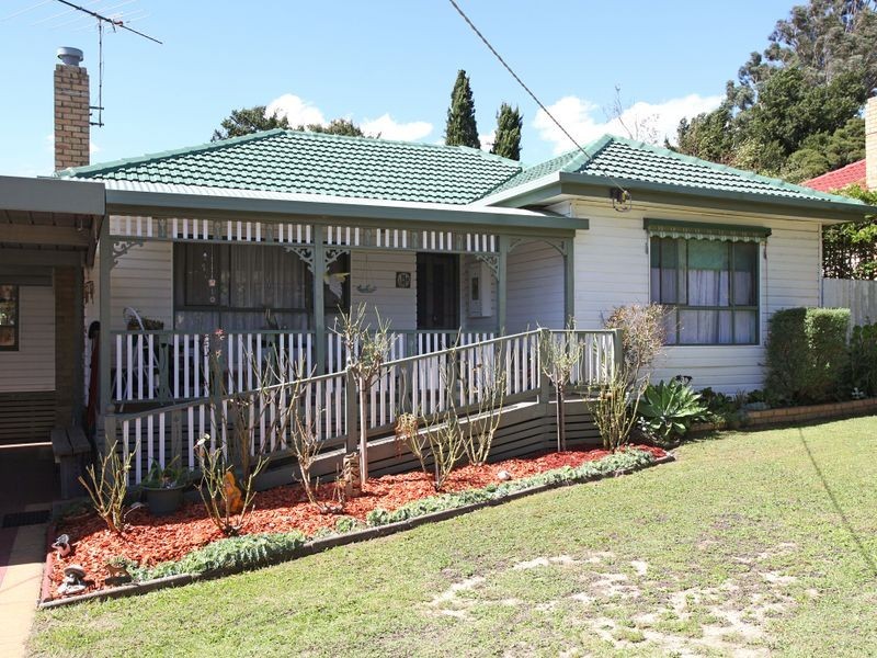 20 Lionel Crescent, Croydon VIC 3136