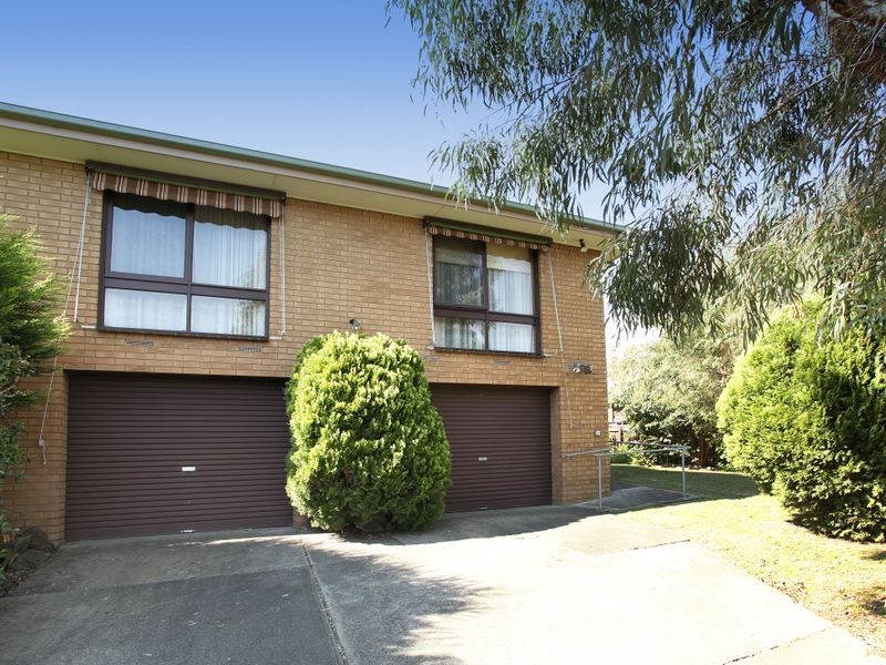 8 Edward Road, Chirnside Park VIC 3116