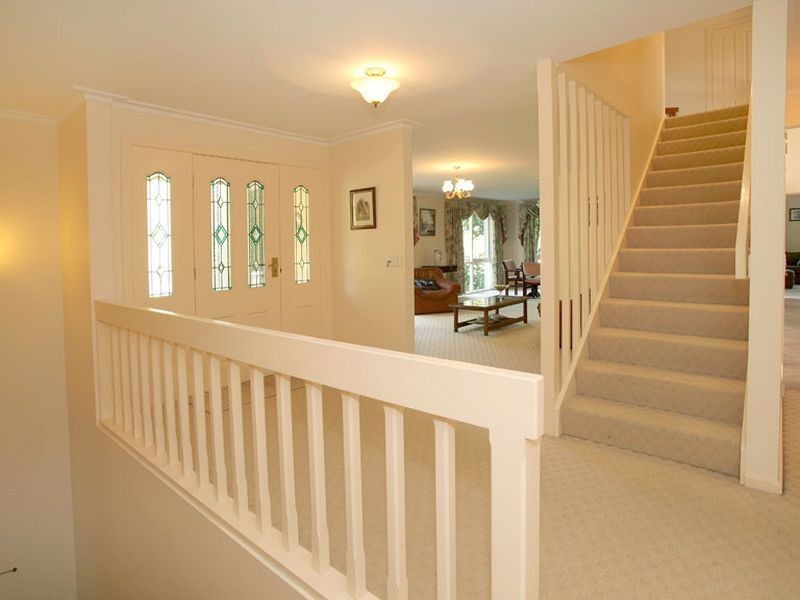 9 Honeysuckle Way, Chirnside Park VIC 3116