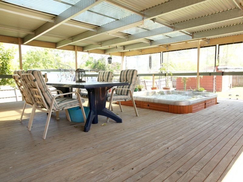 37 Boyana Crescent, Croydon VIC 3136
