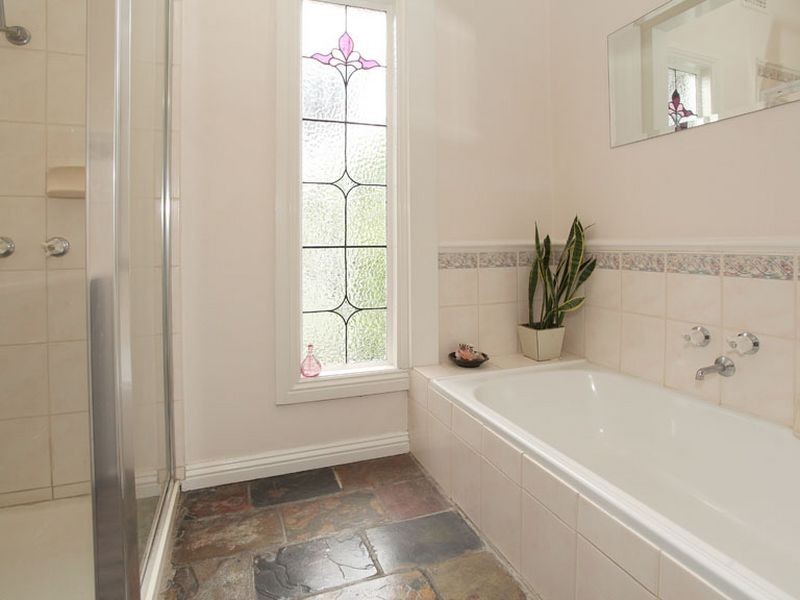 11 Allendale Road, Croydon VIC 3136